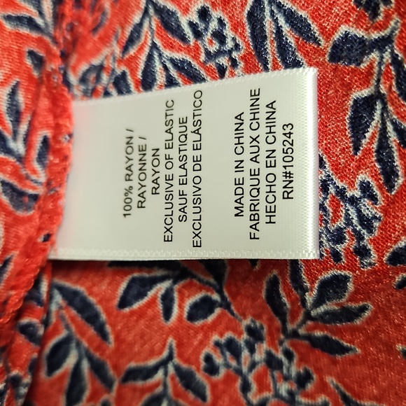 Plus Size Studio B by Bobeau Floral Blouse - Picture 6 of 7